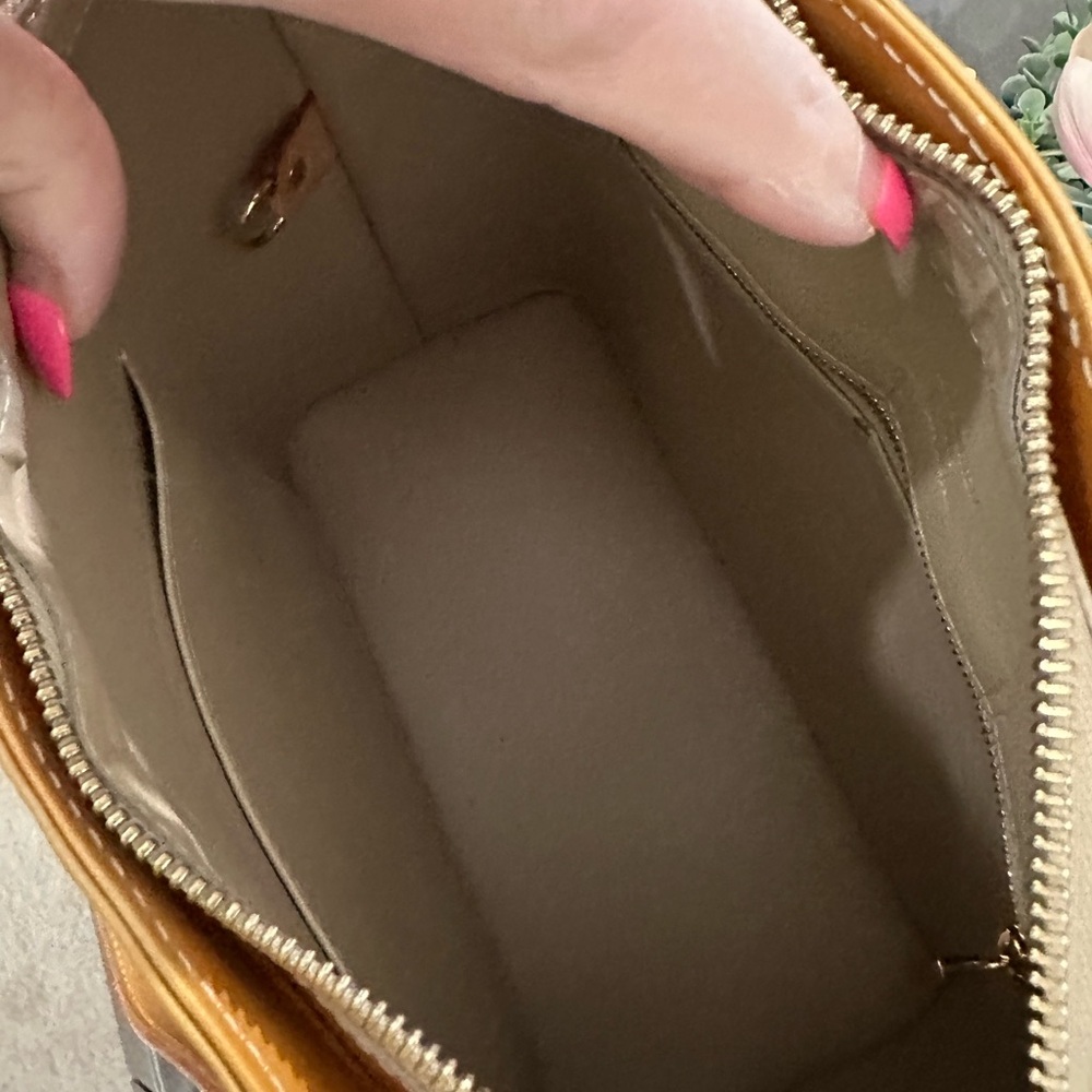Louis Vuitton Yellow Vernis Tote Bag - Picture 10 of 16